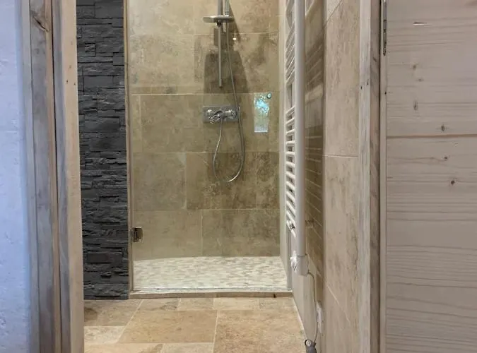 Les De Fallot Pour 15 Personnes - Piscine Naturelle